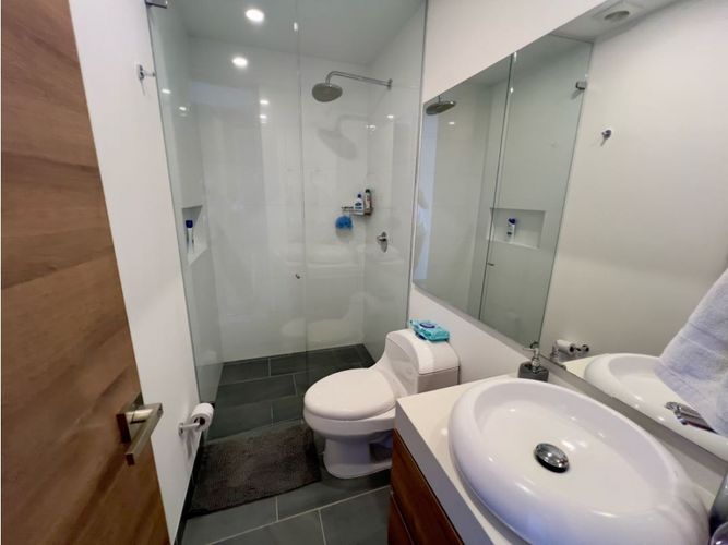 Apartamento de 4 alcobas en venta en Loma De Las Brujas, Envigado, 260 m² · foto 22 de 24
