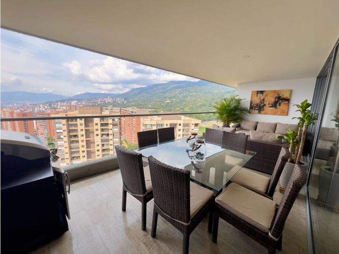 Apartamento de 4 alcobas en venta en Loma De Las Brujas, Envigado, 260 m² · foto 23 de 24