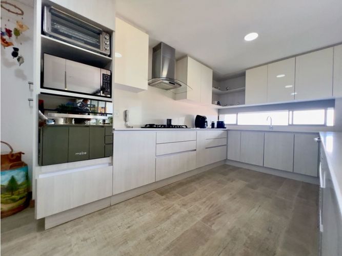 Apartamento de 4 alcobas en venta en Loma De Las Brujas, Envigado, 260 m² · foto 24 de 24