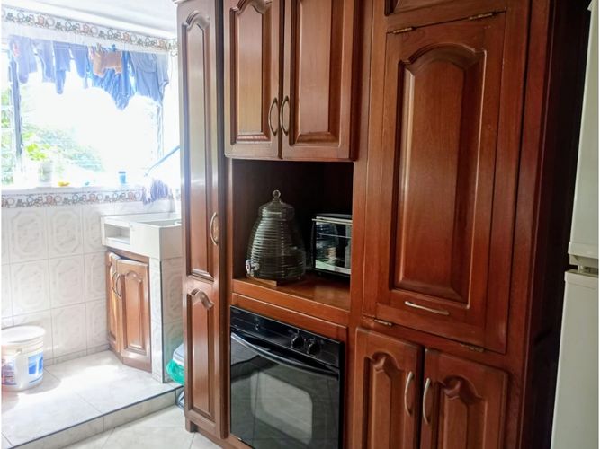 Apartamento de 4 alcobas en venta en Urbanizacion Nueva Andalucia, Medellín, 84 m² · foto 3 de 11