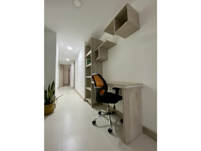 Apartamento de 2 alcobas en venta en Laureles, Medellín, 89 m² · foto 4 de 12