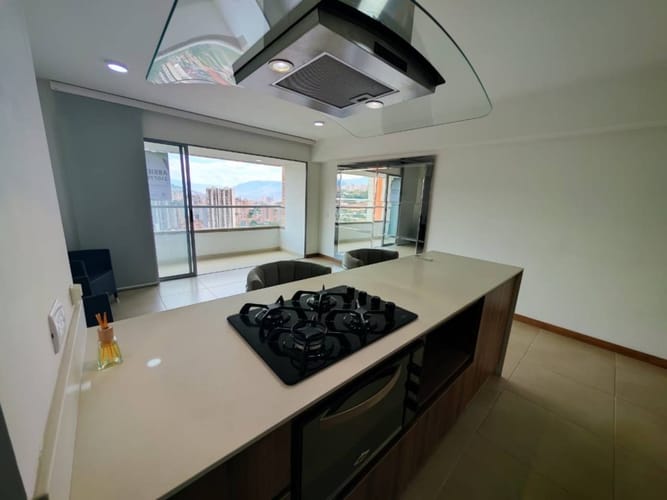 Apartamento de 2 alcobas en arriendo en Las Lomitas, Sabaneta, 68 m² · foto 5 de 15