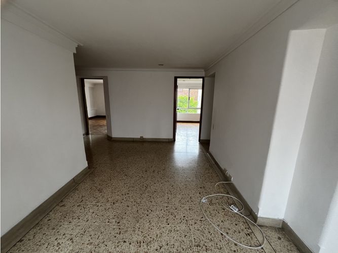 Apartamento de 4 alcobas en venta en Laureles, Medellín, 216 m² · foto 5 de 24