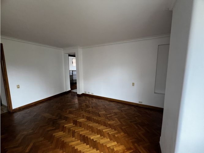 Apartamento de 4 alcobas en venta en Laureles, Medellín, 216 m² · foto 6 de 24