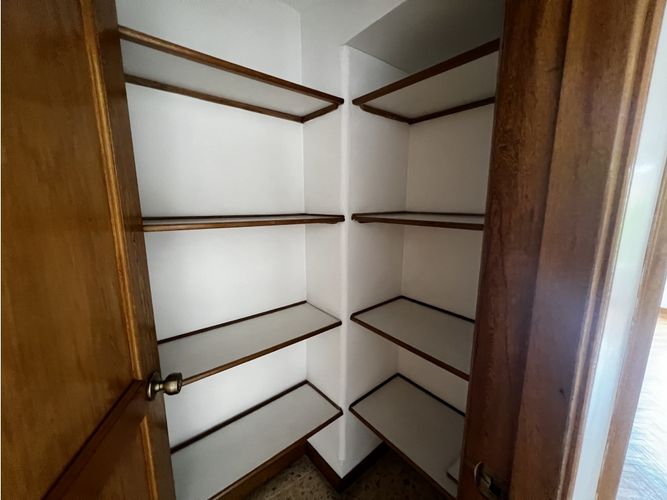 Apartamento de 4 alcobas en venta en Laureles, Medellín, 216 m² · foto 9 de 24