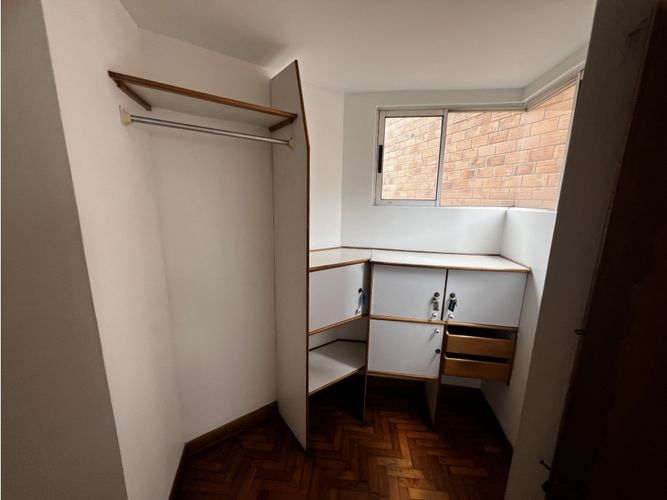 Apartamento de 4 alcobas en venta en Laureles, Medellín, 216 m² · foto 10 de 24