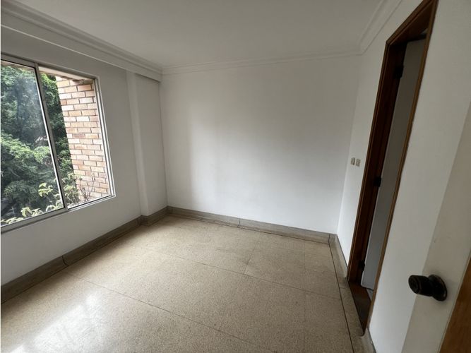 Apartamento de 4 alcobas en venta en Laureles, Medellín, 216 m² · foto 15 de 24