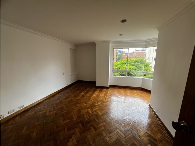 Apartamento de 4 alcobas en venta en Laureles, Medellín, 216 m² · foto 16 de 24