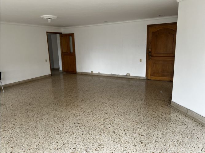 Apartamento de 4 alcobas en venta en Laureles, Medellín, 216 m² · foto 17 de 24
