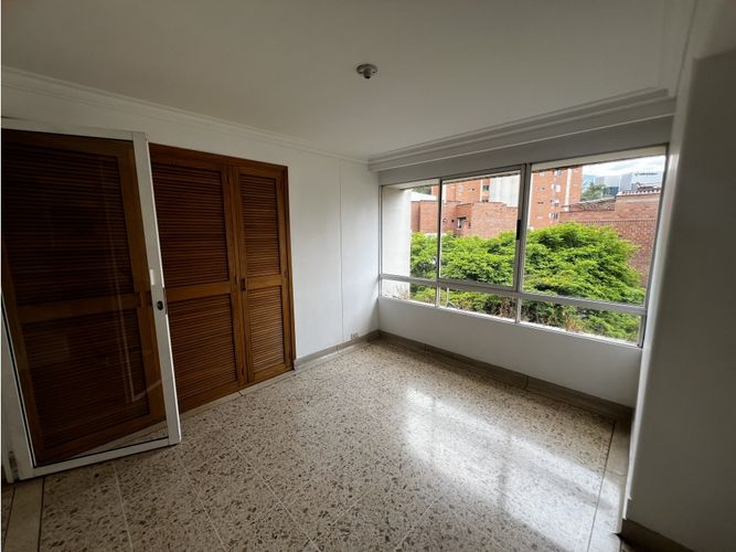 Apartamento de 4 alcobas en venta en Laureles, Medellín, 216 m² · foto 20 de 24