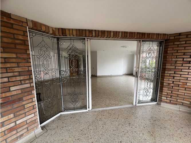 Apartamento de 4 alcobas en venta en Laureles, Medellín, 216 m² · foto 24 de 24