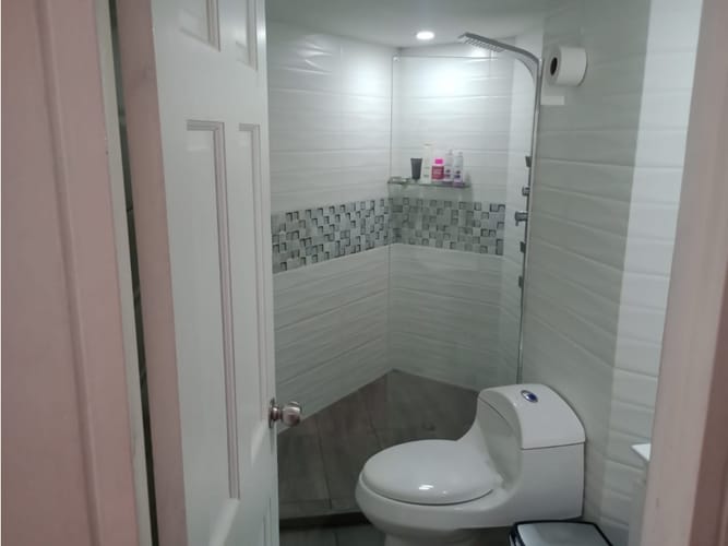 Apartamento de 3 alcobas en venta en Loma De Los Bernal, Medellín, 103 m² · foto 14 de 15