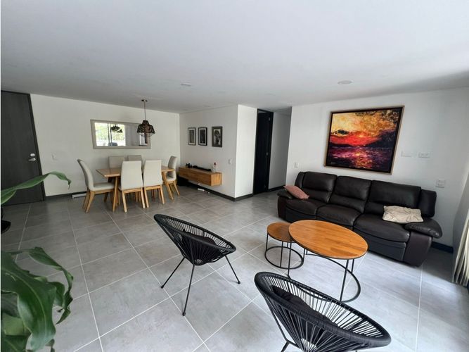 Apartamento de 3 alcobas en venta en Ciudad Del Río, Medellín, 143 m² · foto 2 de 16