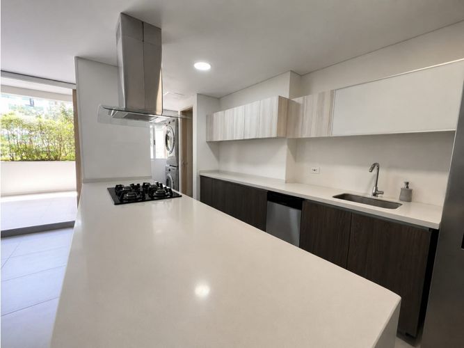 Apartamento de 3 alcobas en venta en Ciudad Del Río, Medellín, 143 m² · foto 4 de 16