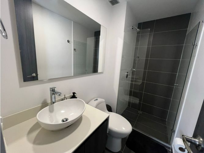 Apartamento de 3 alcobas en venta en Ciudad Del Río, Medellín, 143 m² · foto 9 de 16