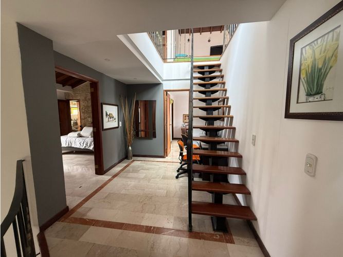 Casa de 5 alcobas en venta en San Jose, Sabaneta, 340 m² · foto 7 de 24