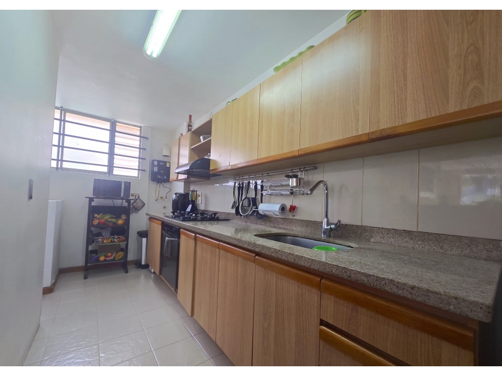 Apartamento en venta en Loma De Los Bernal, Medellín · foto 6 de 17