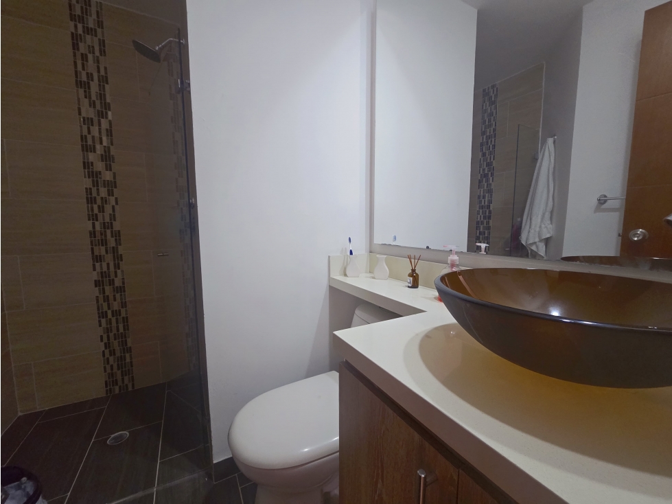 Apartamento en venta en Loma De Los Bernal, Medellín · foto 10 de 17