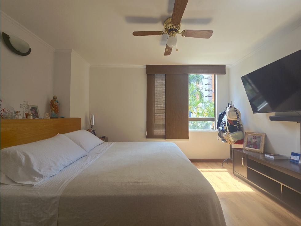 Apartamento en venta en Loma De Los Bernal, Medellín · foto 13 de 17