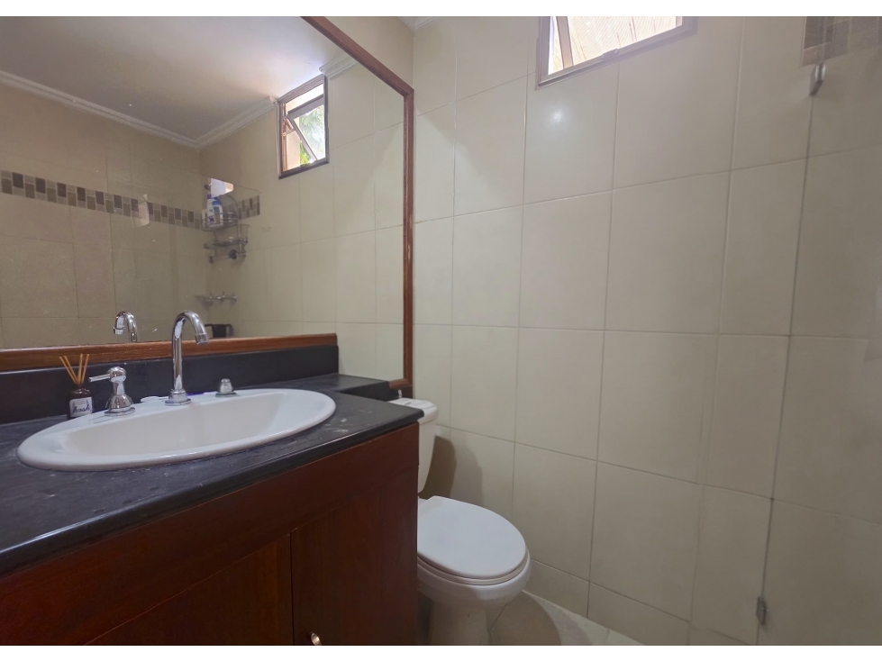 Apartamento en venta en Loma De Los Bernal, Medellín · foto 16 de 17