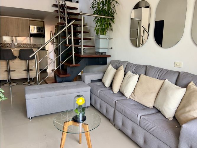 Apartamento de 4 alcobas en venta en Laureles, Medellín, 135 m² · foto 2 de 19
