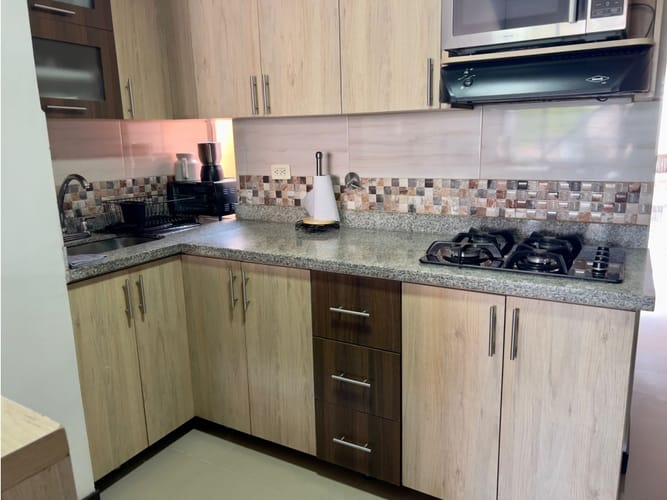 Apartamento de 4 alcobas en venta en Laureles, Medellín, 135 m² · foto 6 de 19