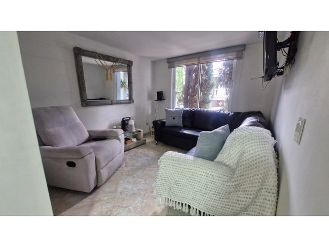 Casa de 3 alcobas en venta en Loma De Los Bernal, Medellín, 130 m² · foto 8 de 19