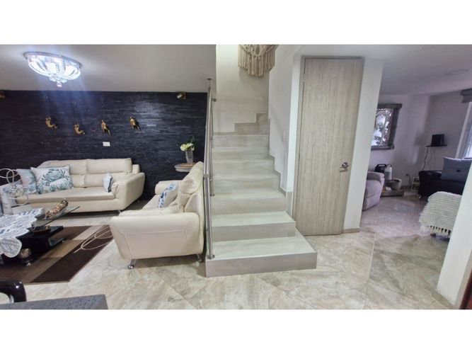 Casa de 3 alcobas en venta en Loma De Los Bernal, Medellín, 130 m² · foto 13 de 19