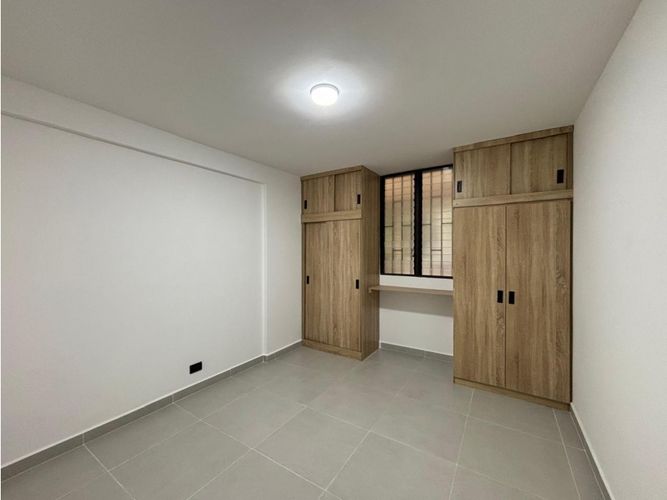 Apartamento de 3 alcobas en venta en El Diamante No. 2, Medellín, 85 m² · foto 10 de 13
