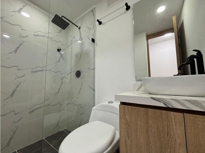 Apartamento de 3 alcobas en venta en El Diamante No. 2, Medellín, 85 m² · foto 12 de 13