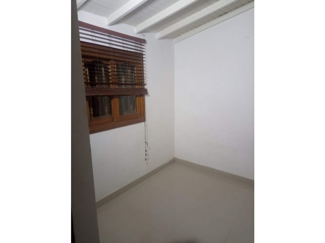 Casa de 6 alcobas en venta en Belén Aliadas, Medellín, 220 m² · foto 7 de 14