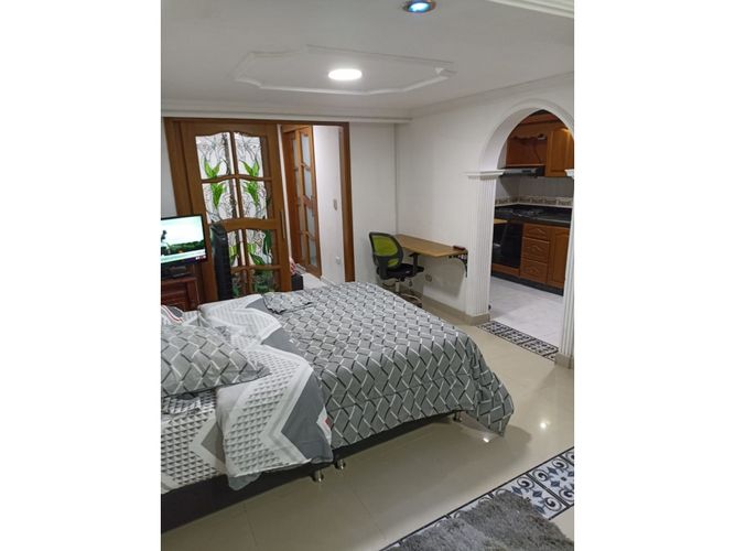 Casa de 6 alcobas en venta en Belén Aliadas, Medellín, 220 m² · foto 10 de 14