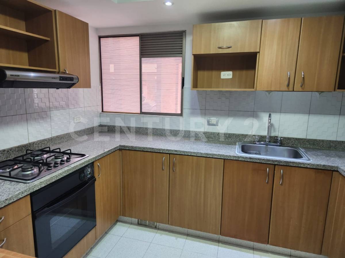 Casa en venta en Colina Campestre, Bogotá · foto 7 de 24