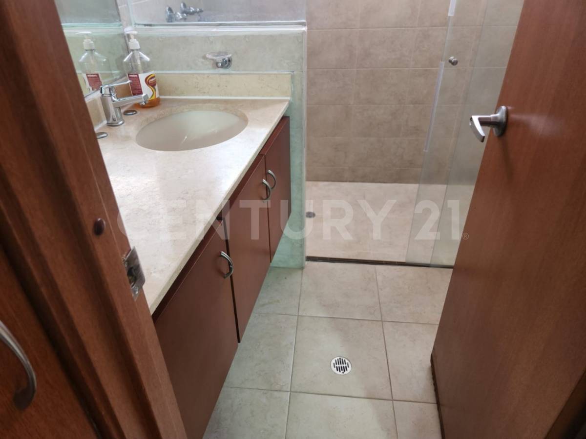 Casa en venta en Colina Campestre, Bogotá · foto 9 de 24