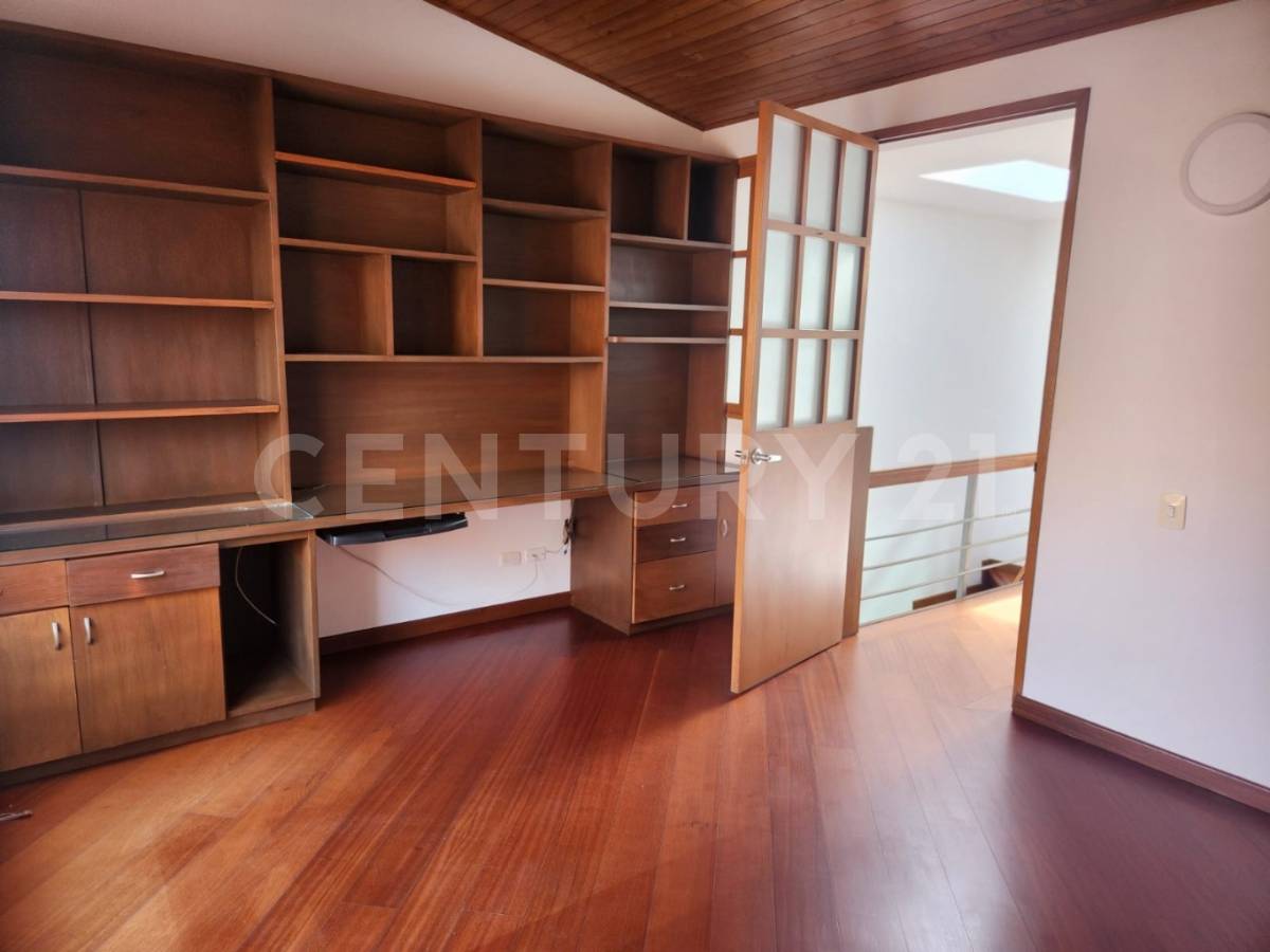 Casa en venta en Colina Campestre, Bogotá · foto 10 de 24