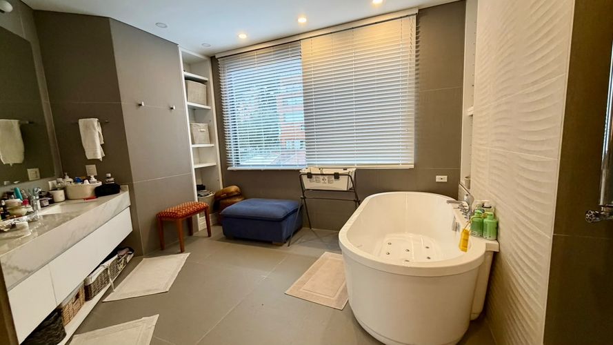 Apartamento en venta en Los Rosales, Bogotá · foto 16 de 21