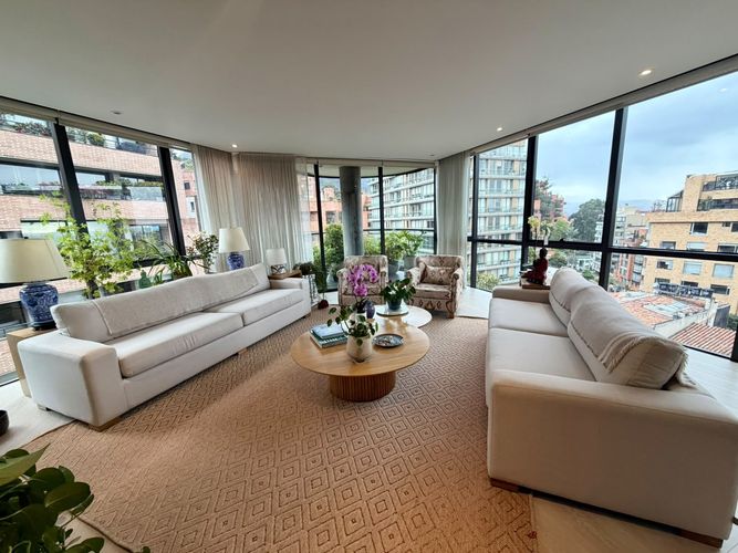 Apartamento en venta en Los Rosales, Bogotá · foto 2 de 21