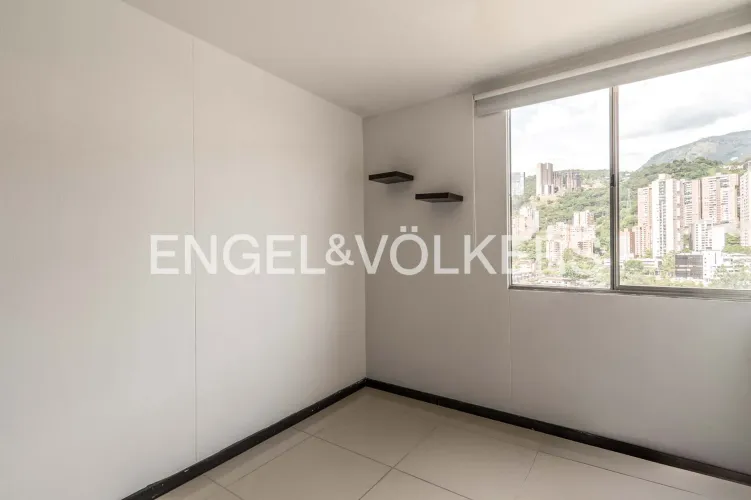 Apartamento de 3 alcobas en venta en El Poblado, Medellín, 84 m² · foto 6 de 14