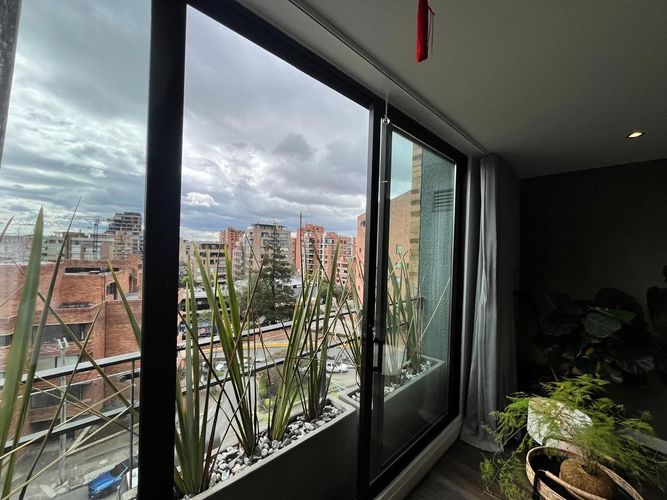 Apartamento de 3 alcobas en venta en Los Rosales, Bogotá, 159 m² · foto 3 de 20