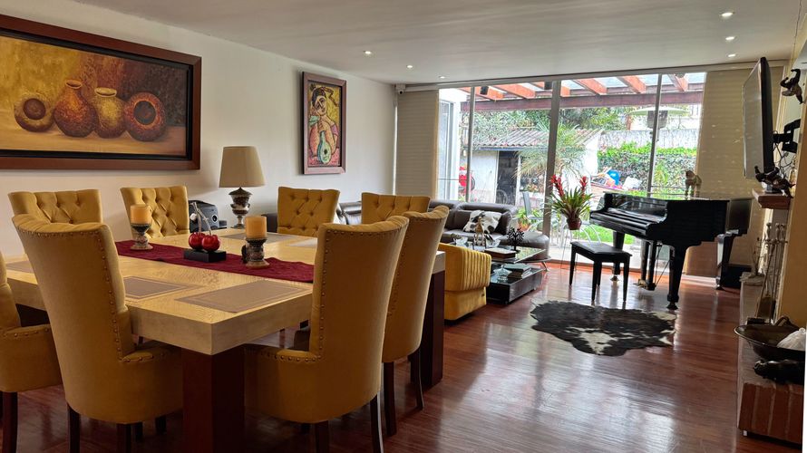 Casa de 3 alcobas en venta en Niza Sur, Bogotá, 380 m² · foto 2 de 20