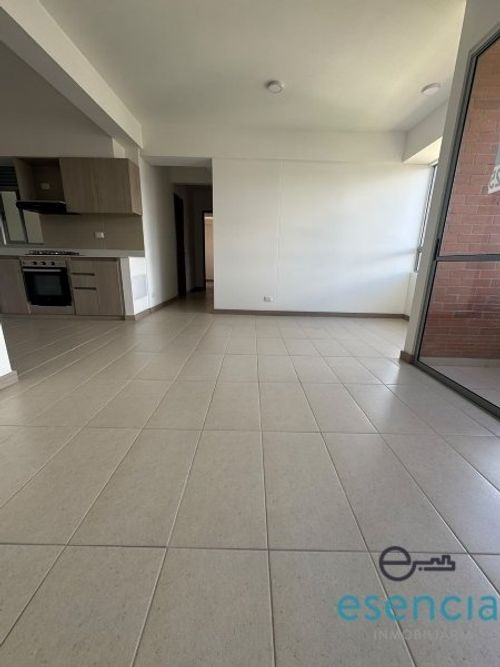 Apartamento de 3 alcobas en arriendo en El Porvenir, Rionegro, 86 m² · foto 3 de 12