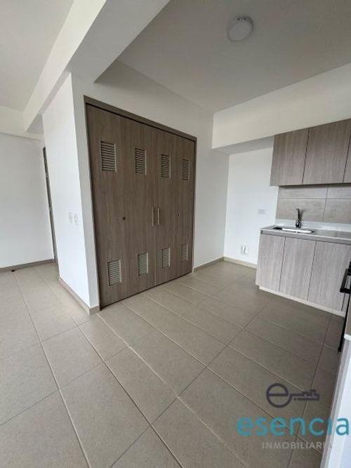 Apartamento de 3 alcobas en arriendo en El Porvenir, Rionegro, 86 m² · foto 5 de 12