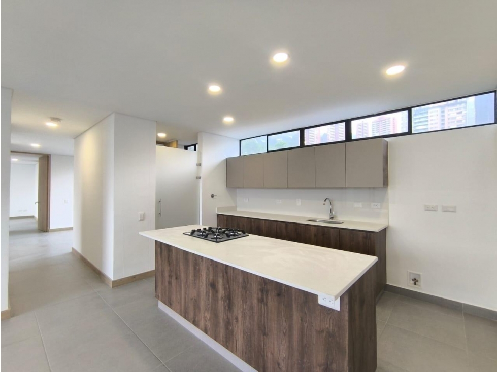 Apartamento en arriendo en El Tesoro, Medellín · foto 5 de 19