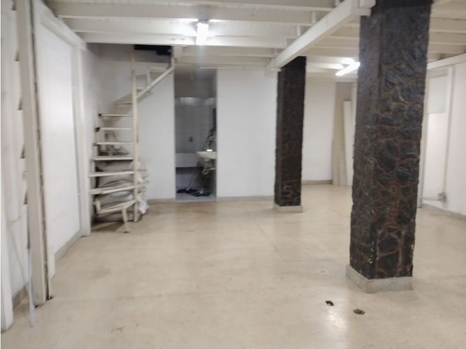 Local en arriendo en La Candelaria, Medellín, 300 m² · foto 4 de 10