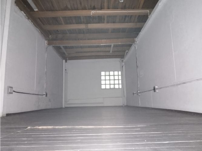 Local en arriendo en La Candelaria, Medellín, 300 m² · foto 8 de 10