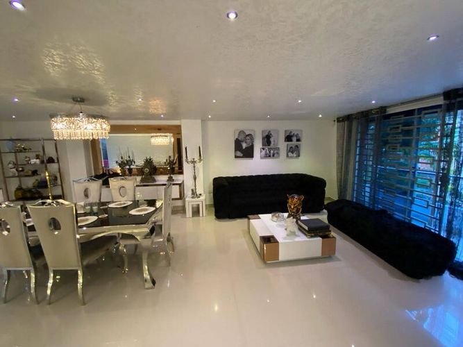 Casa de 5 alcobas en venta en Laureles, Medellín, 440 m² · foto 4 de 24