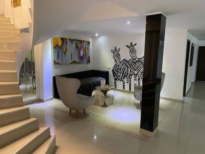 Casa de 5 alcobas en venta en Laureles, Medellín, 440 m² · foto 8 de 24