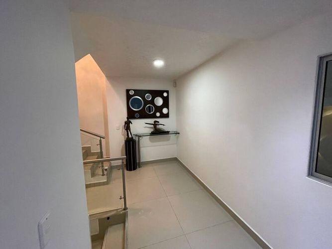 Casa de 5 alcobas en venta en Laureles, Medellín, 440 m² · foto 17 de 24