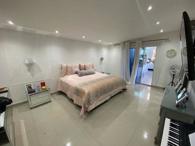 Casa de 5 alcobas en venta en Laureles, Medellín, 440 m² · foto 21 de 24