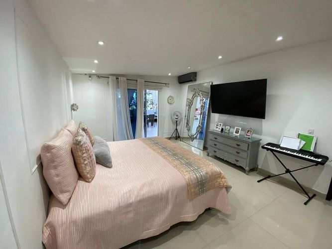 Casa de 5 alcobas en venta en Laureles, Medellín, 440 m² · foto 22 de 24